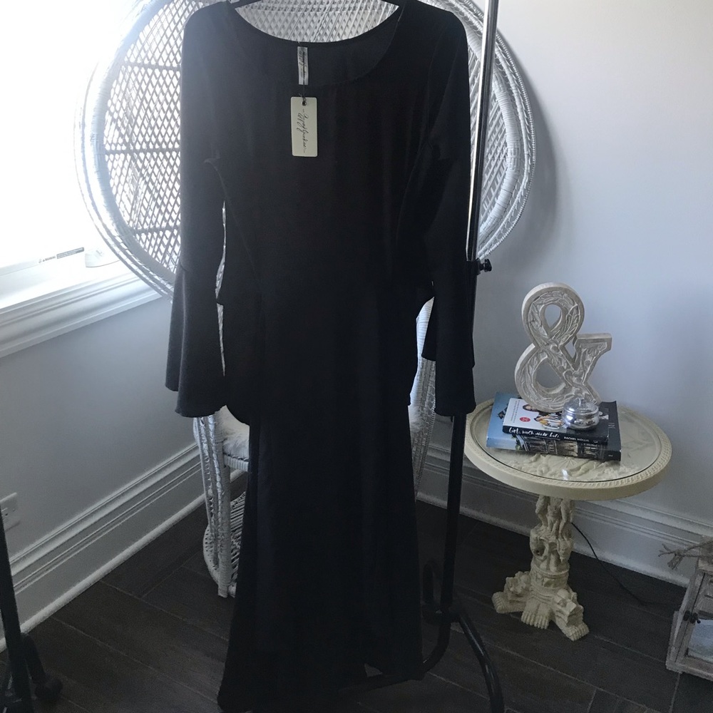 Gypsy Junkies High Low Bell Sleeve Maxi Dress